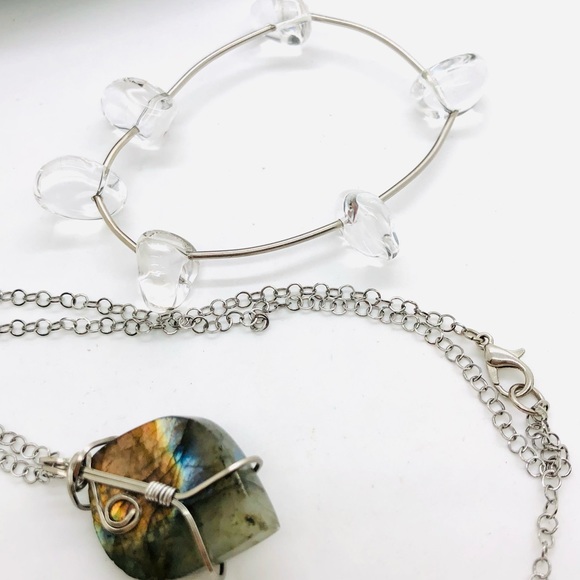 Vintage labradorite pendant necklace & Quartz Bracelet - Picture 13 of 15